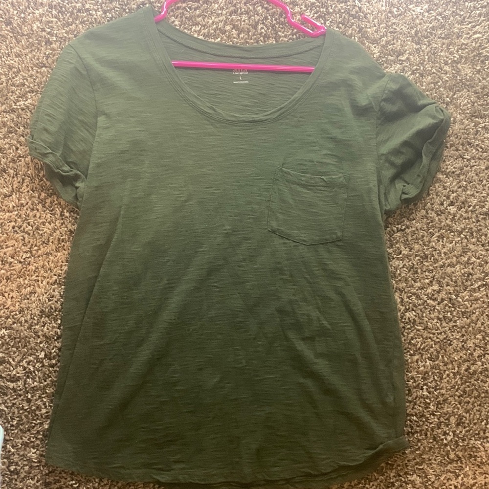Cute t shirt! Never worn!